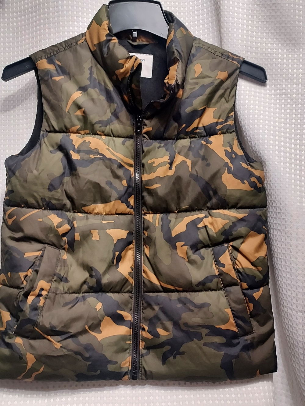 Old Navy Camo Puffer Vest - Green, Black, Tan